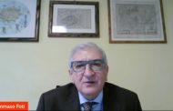 Due battute con…