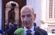 Tg1, intervista a Spaziani Testa sulla manovra davanti a Palazzo Chigi